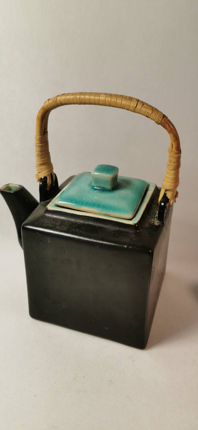 Very beautiful Vietnamese-made tea service, handcrafted