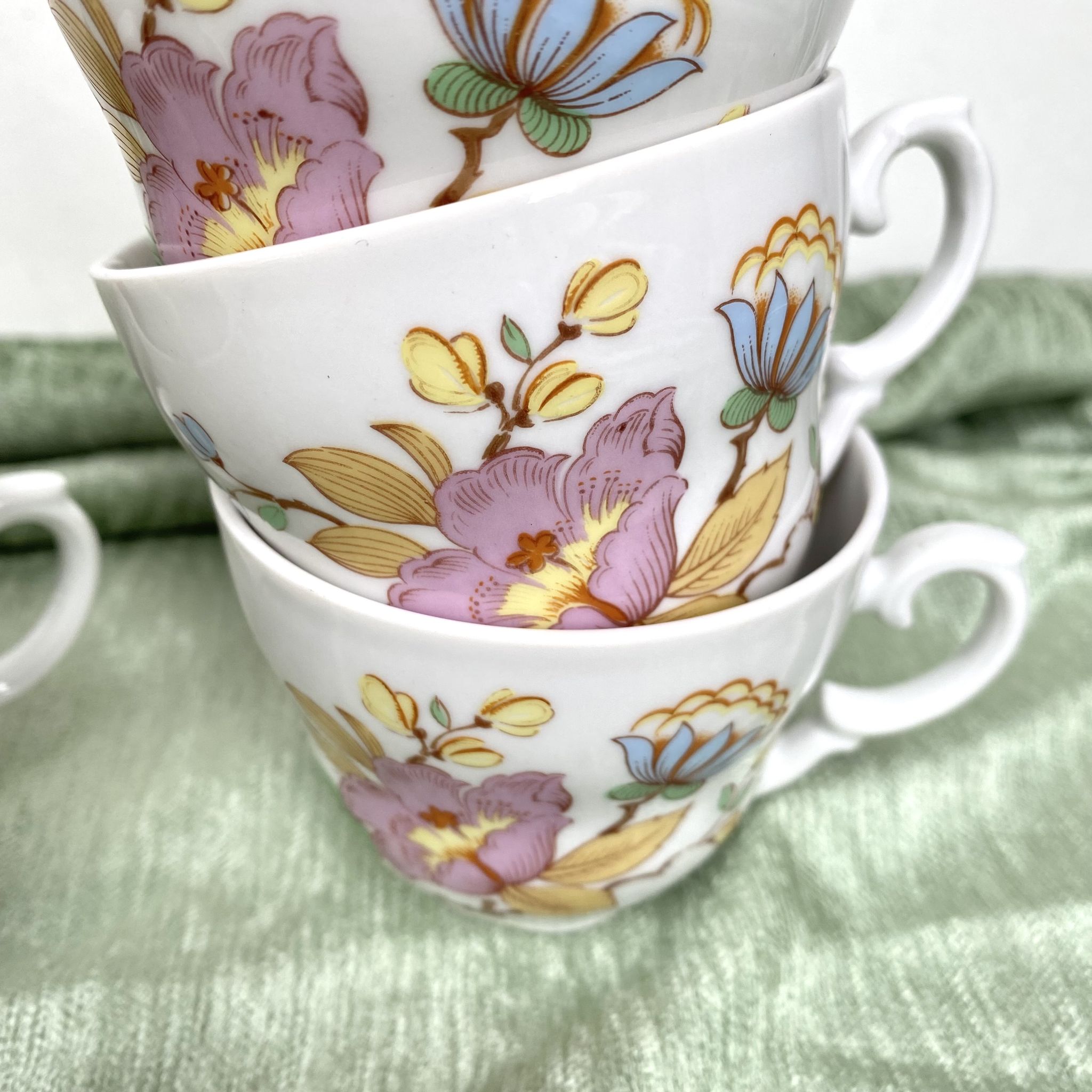 Tasses en porcelaine fine Bavaria