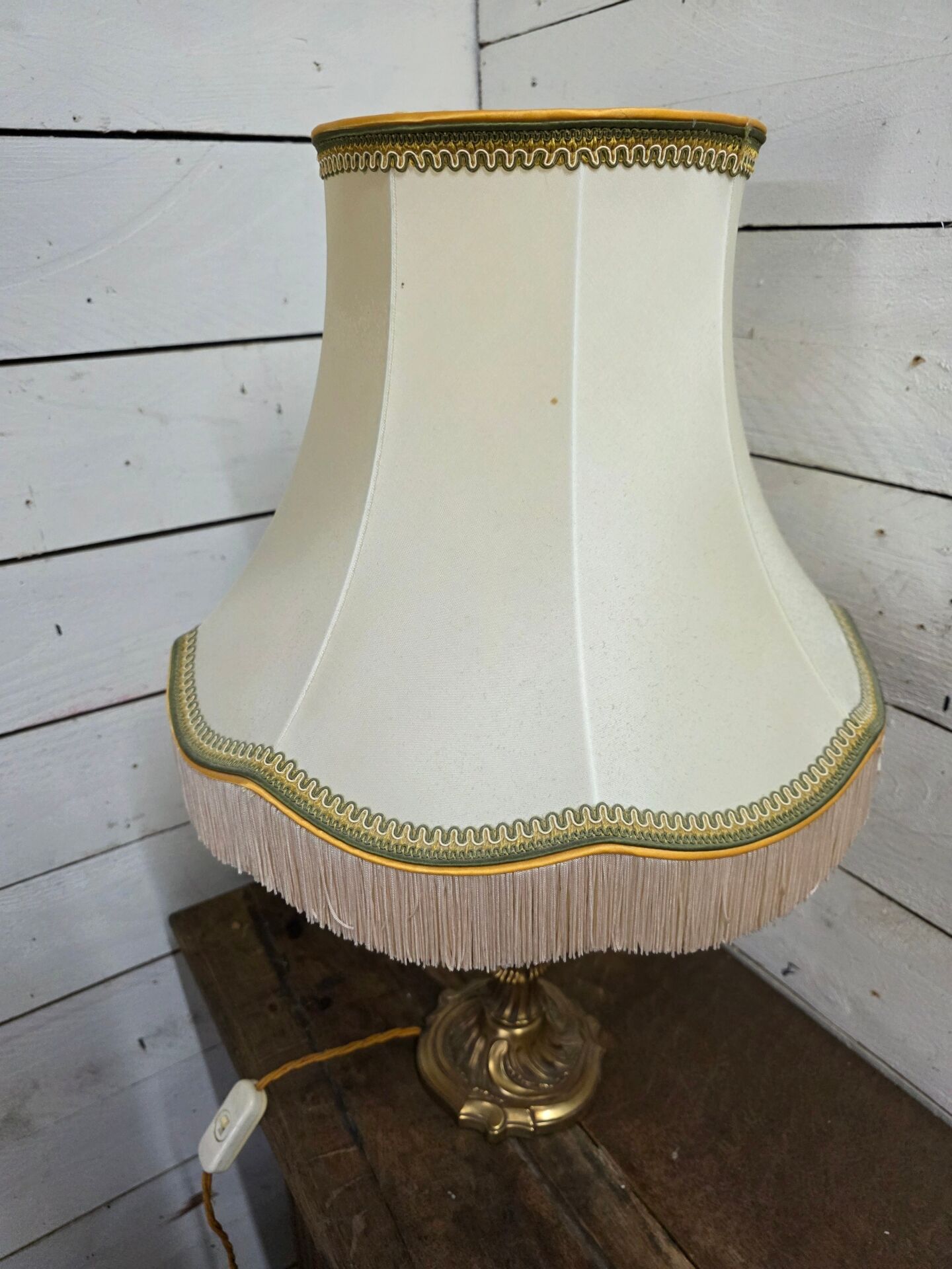 Bronze table lamp in Louis XV style
