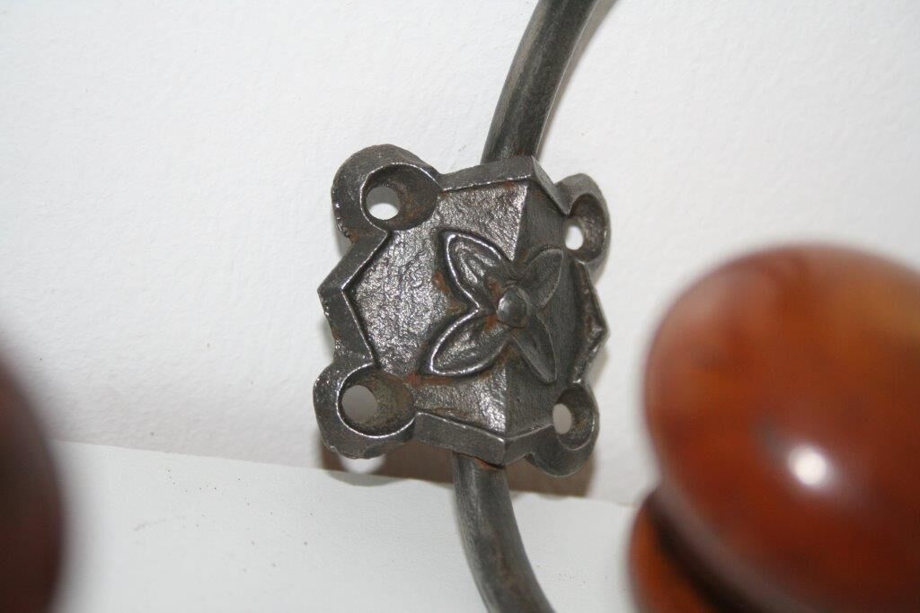 3 peg wearing coat wood and metal iron