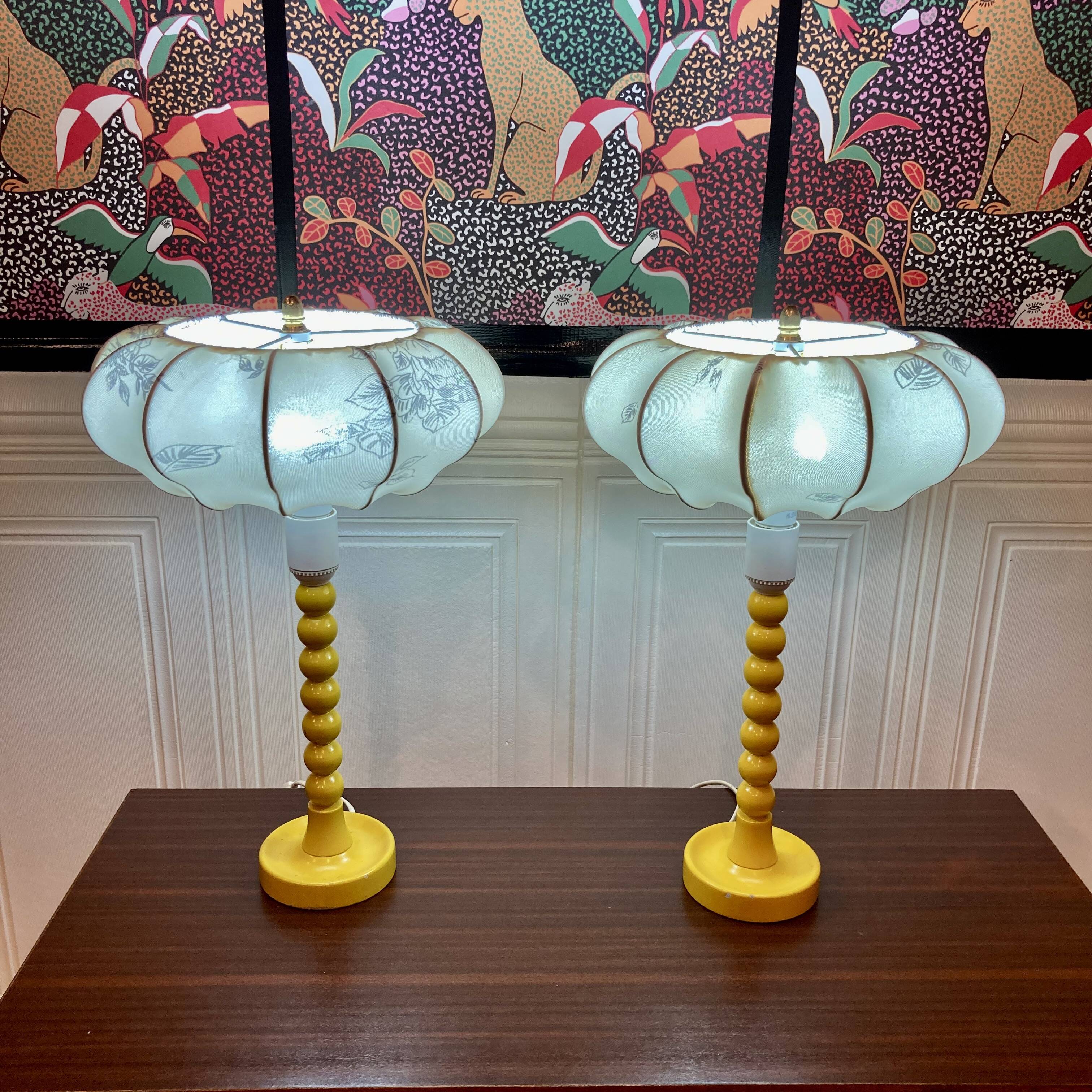Paire de grandes lampes design 1960.