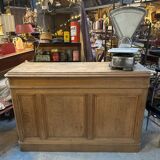 Oak counter