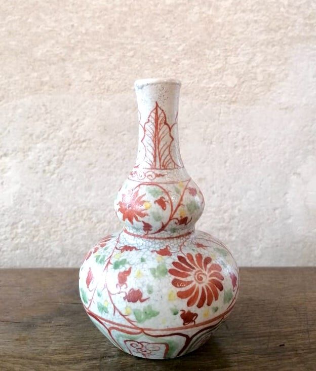 Cracked stoneware sake bottle Japan