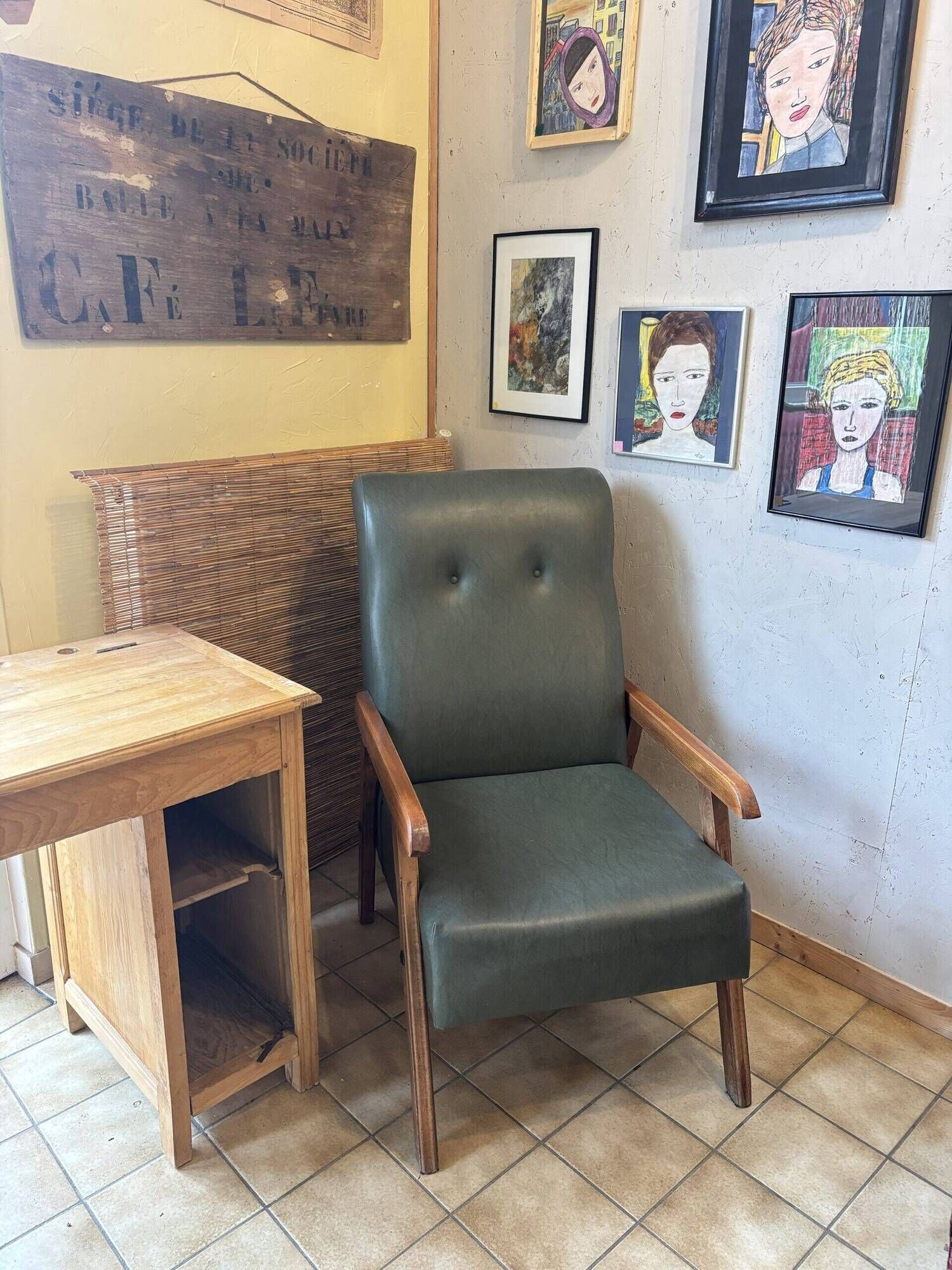 Fauteuil scandinave vert sapin et chêne massif