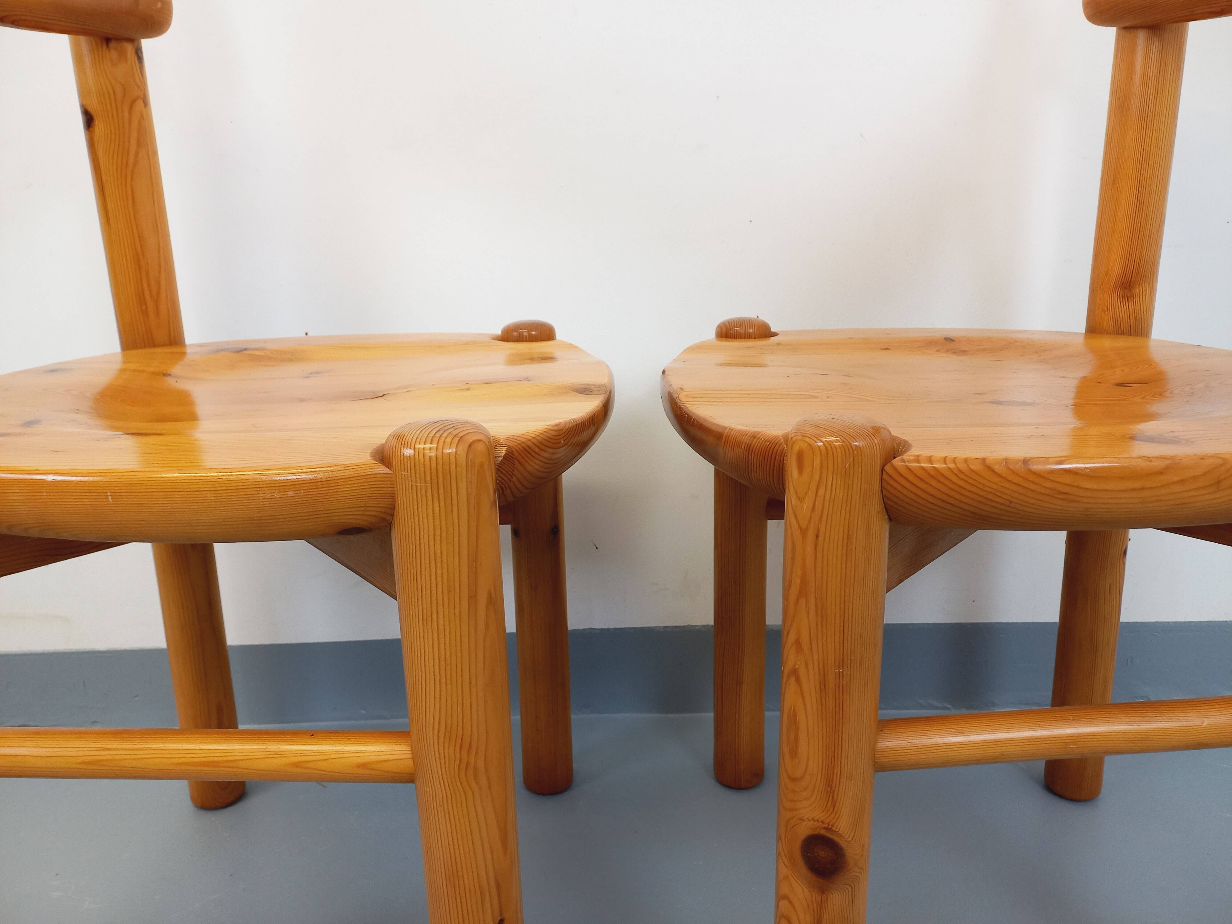 Set of 2 vintage Scandinavian chairs by Rainer Daumiller in pine from the 1960s.