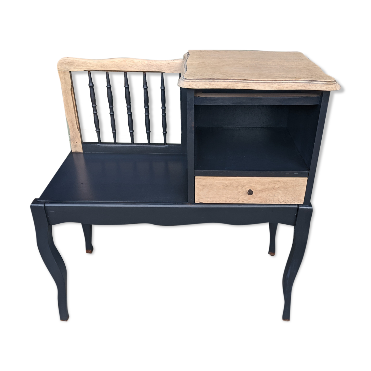 Entrance furniture