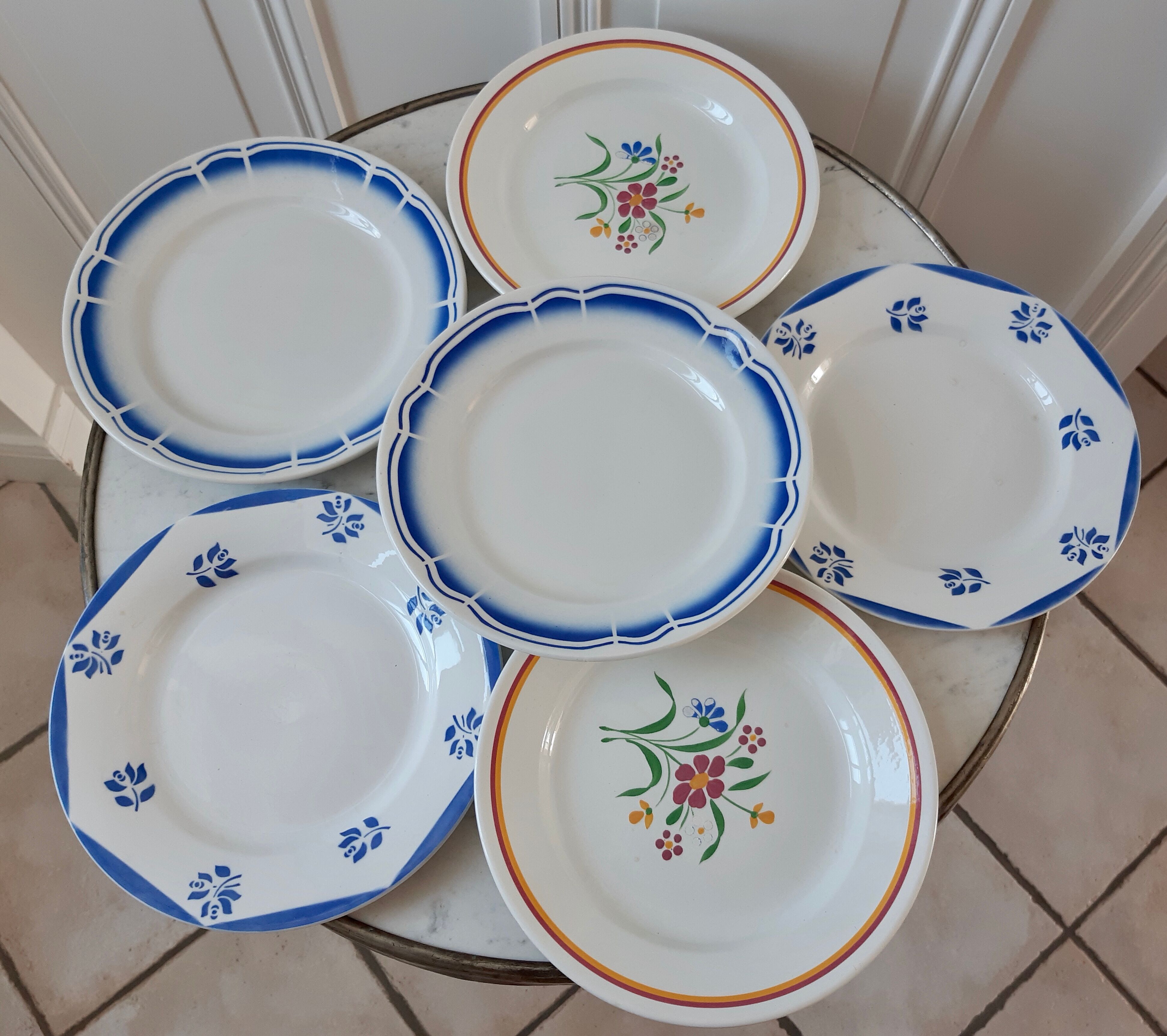 Set of 6 flat plates mismatched Digoin, Salins and Badonviller