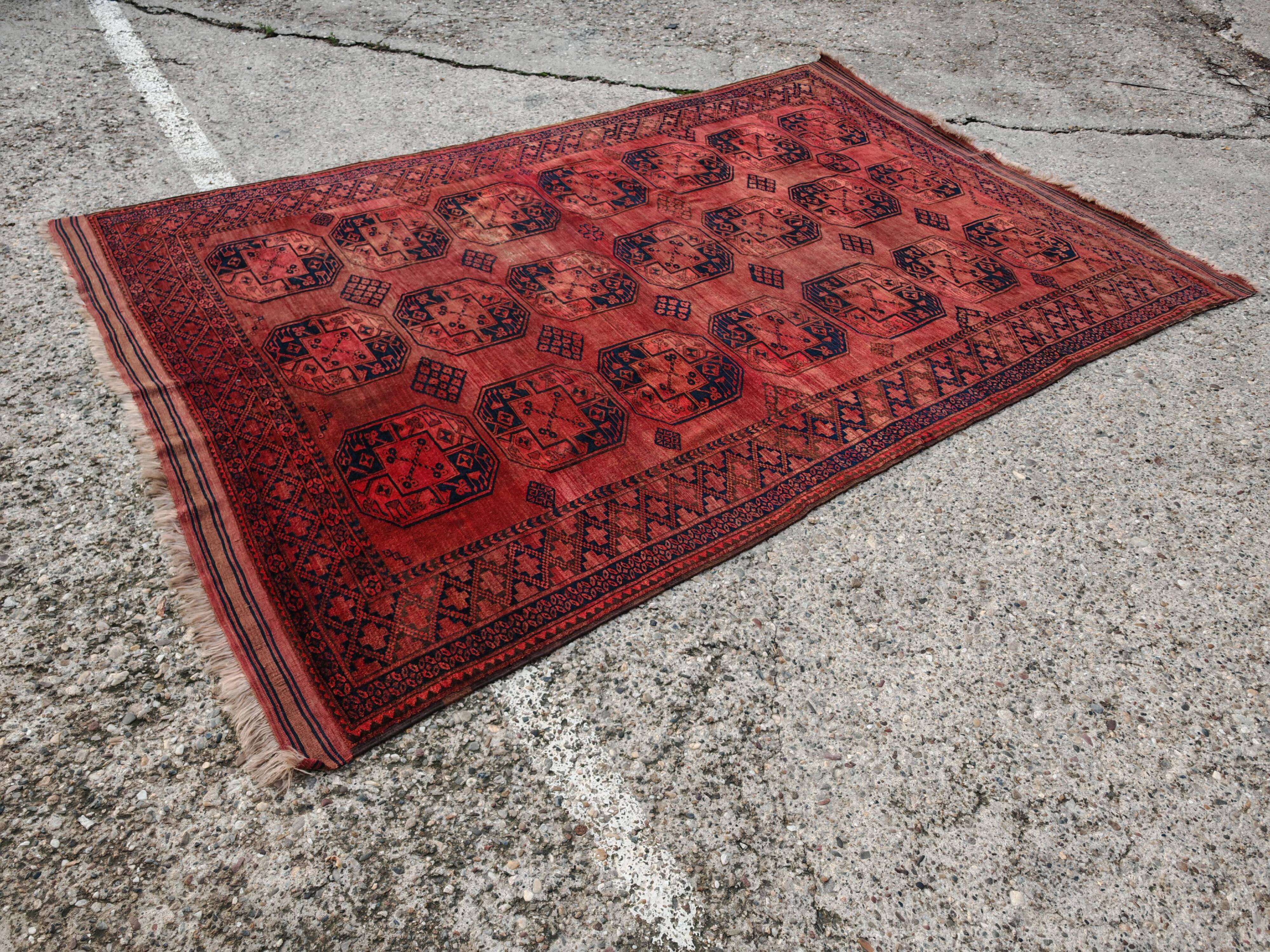 Antique Turkmen Ersari hand-knotted wool carpet 1920s