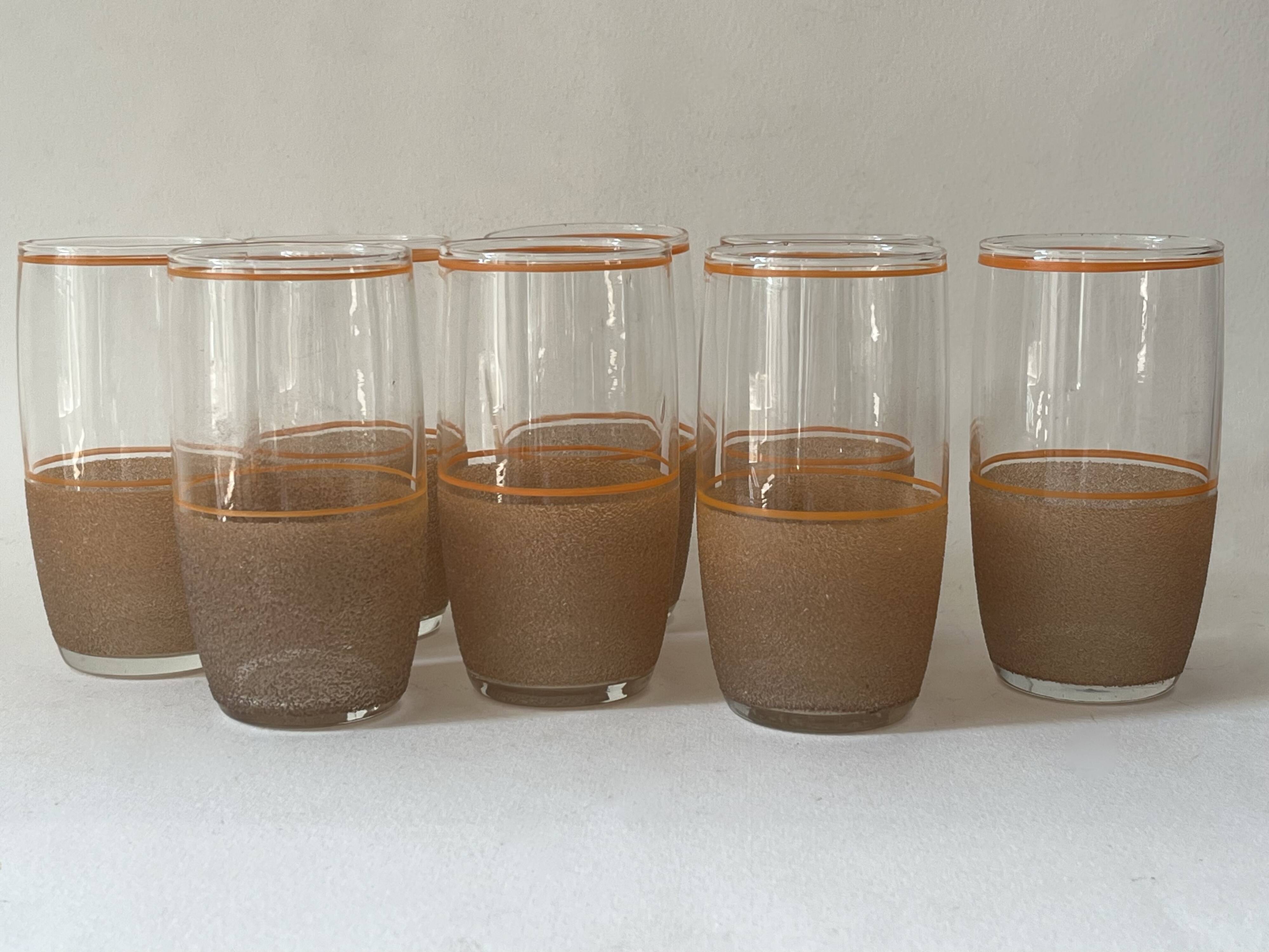 Ensemble de 8 verres granités des années 60, service à orangeade
