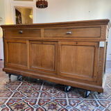 Comptoir d'exposition d'antiquités