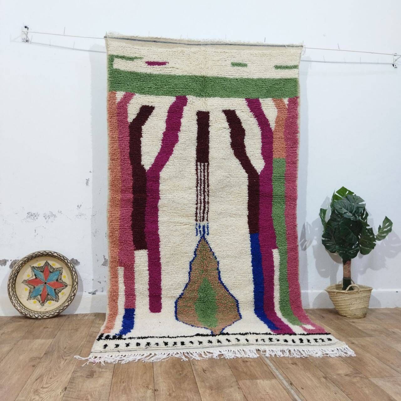 Azilal Berber rug in handmade wool 230 X 125 CM