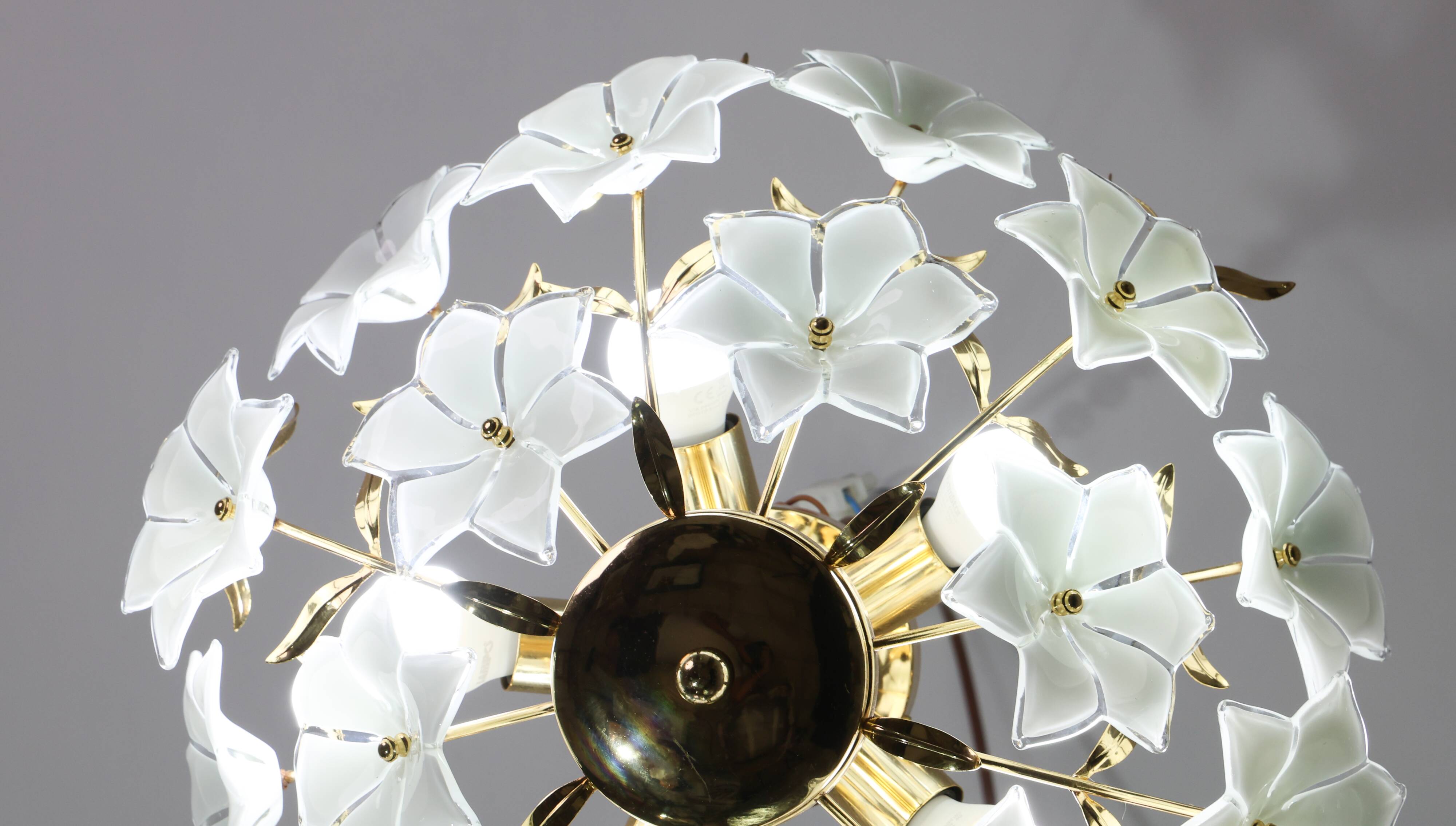Grace Kelly, Delicious Murano Ceiling Light White Flowers, 1980