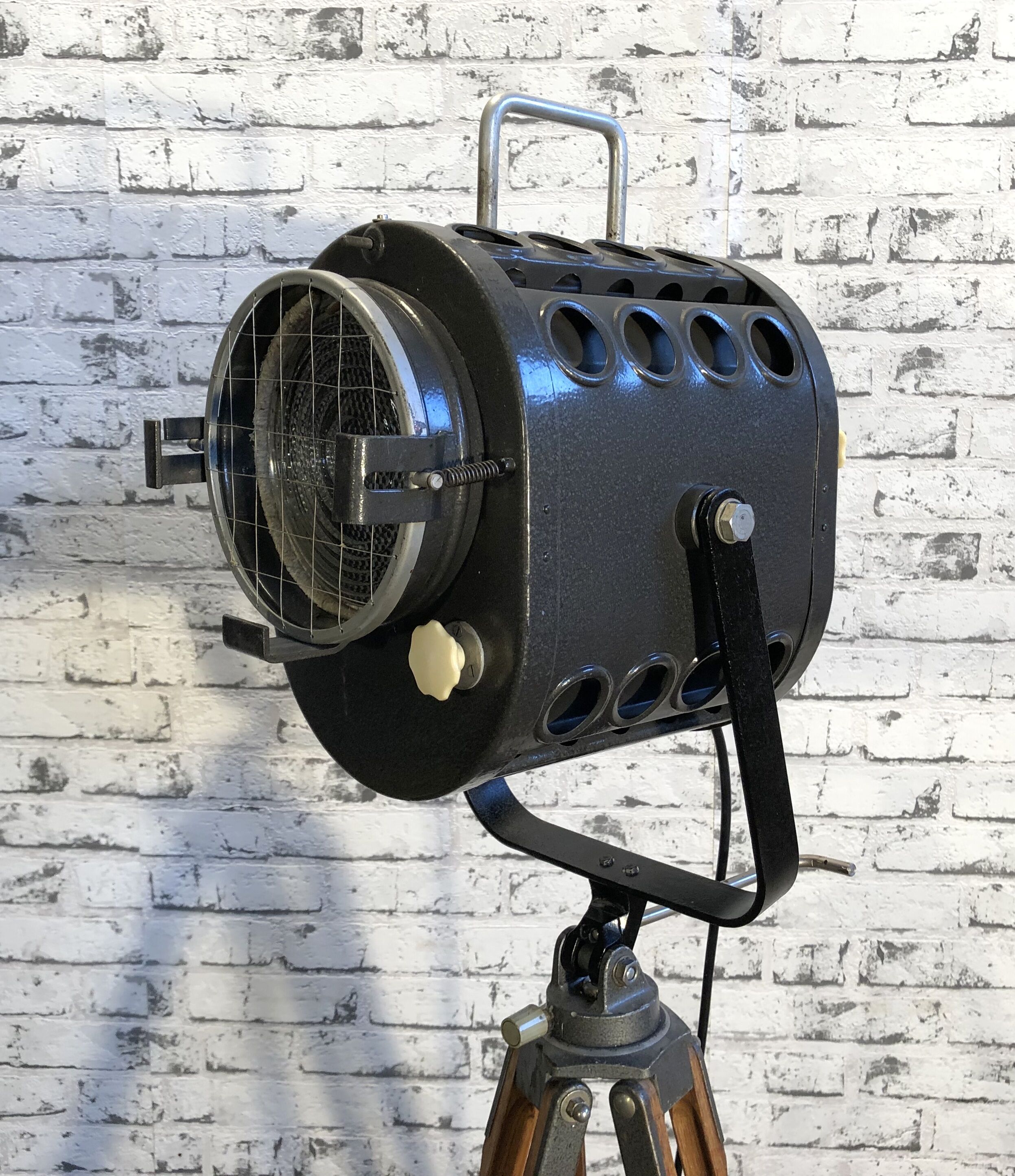 Projecteur de théâtre sur trépied vintage, années 1960
