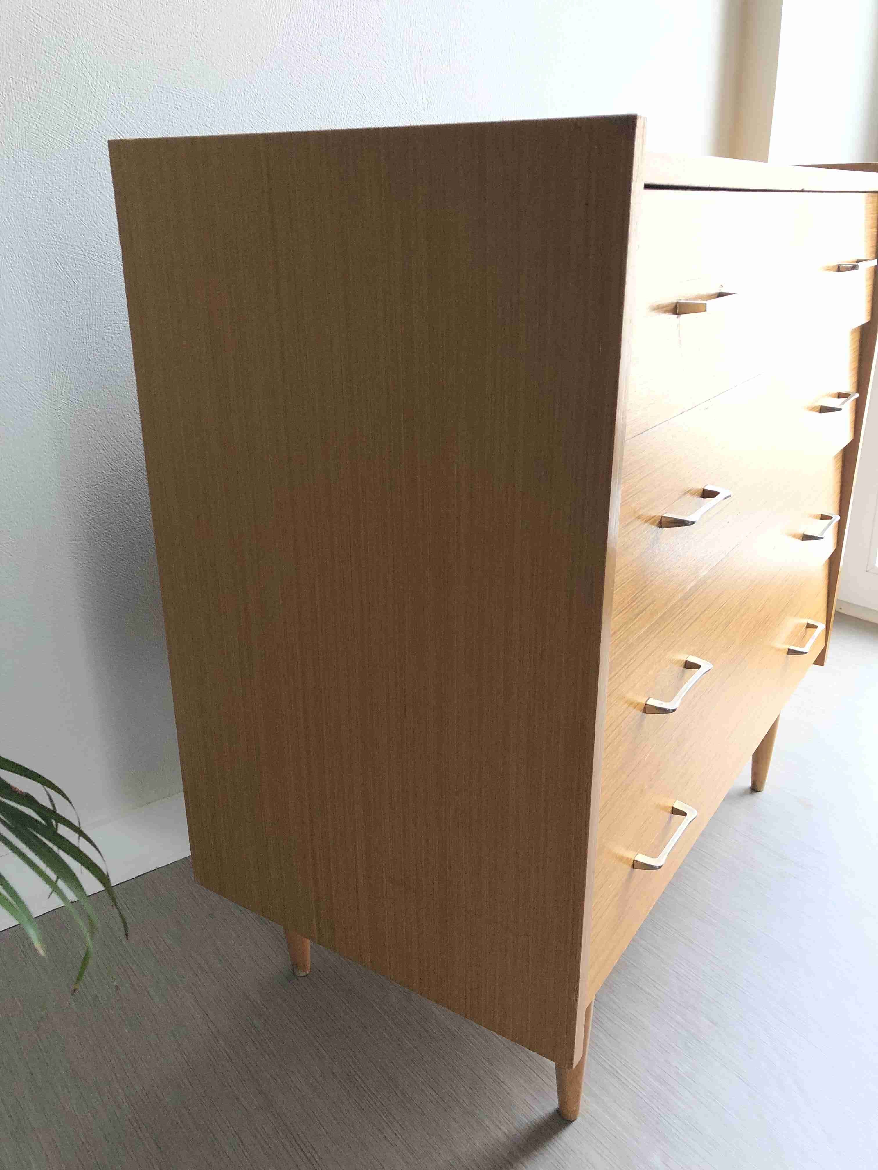 Vintage chest of drawers