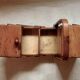 Petite travailleuse en bois vintage