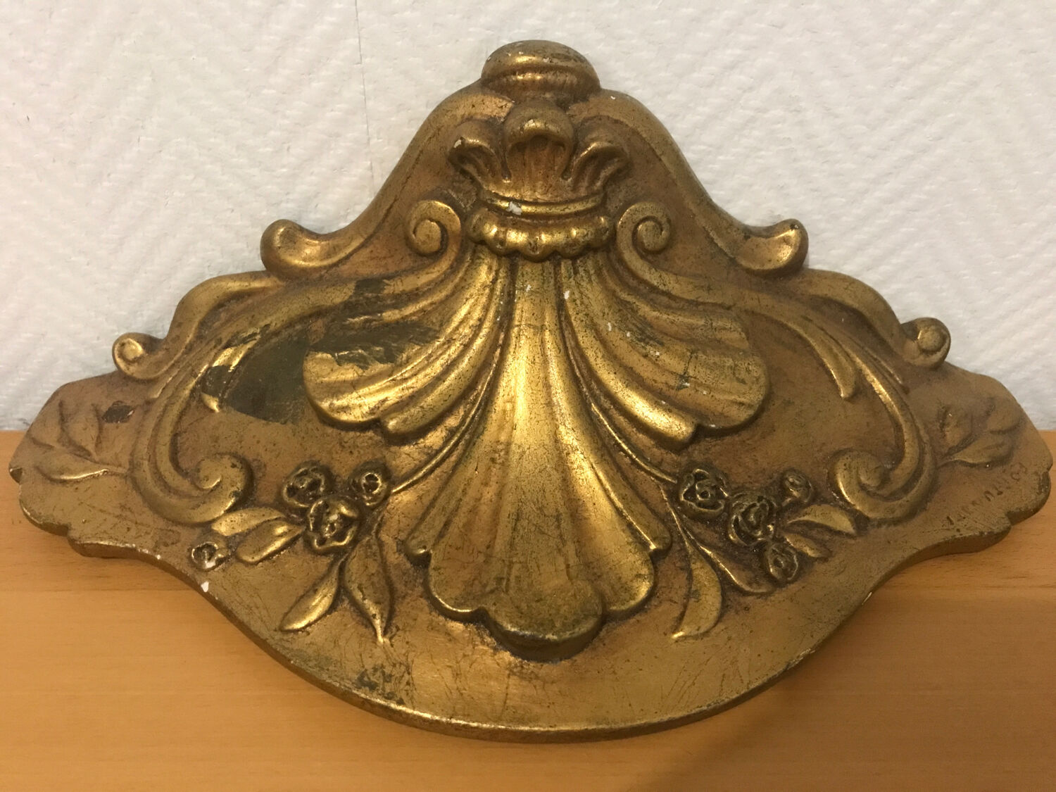 Baroque plaster console