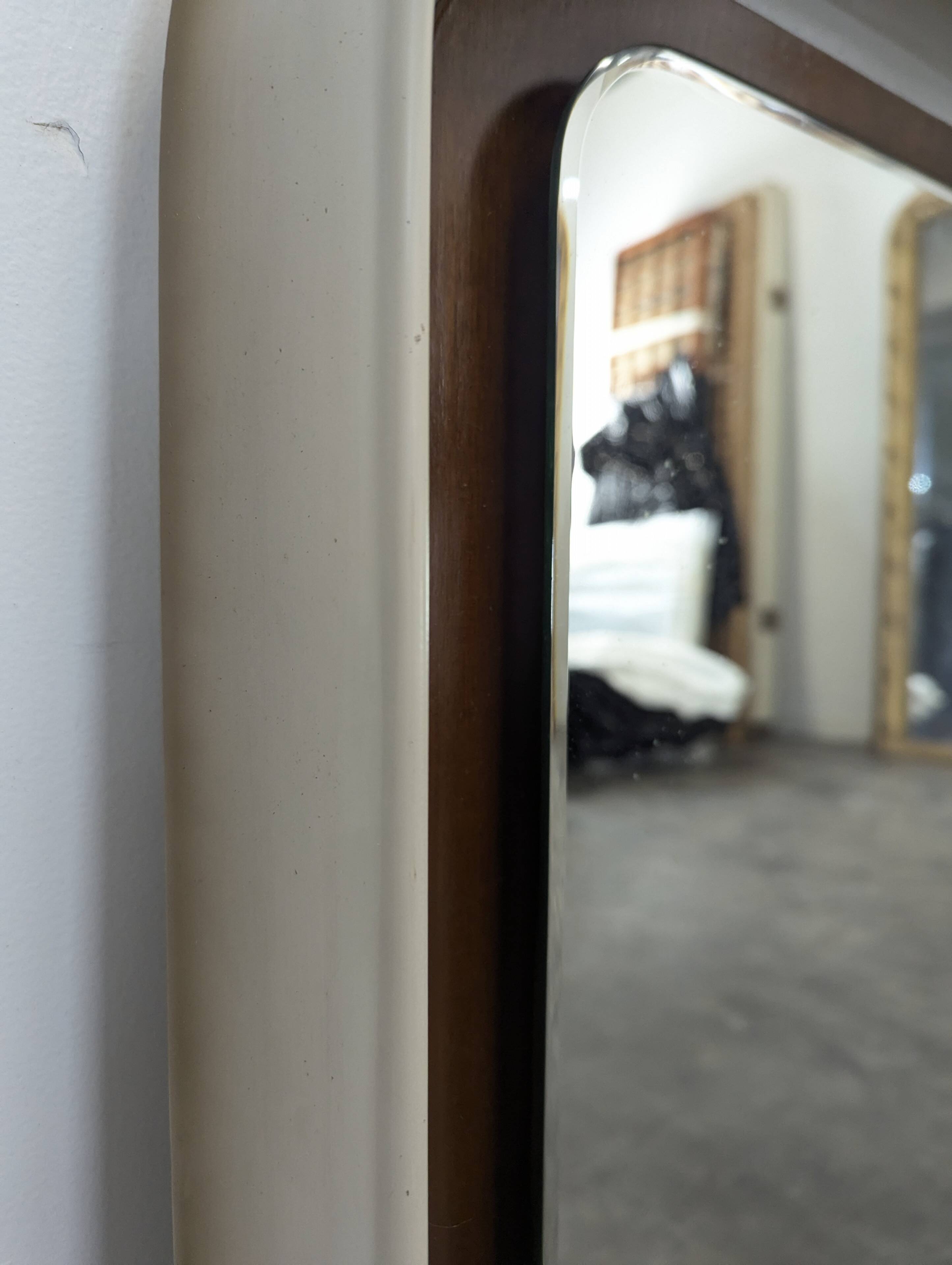Miroir italien en résine et teck, années 70