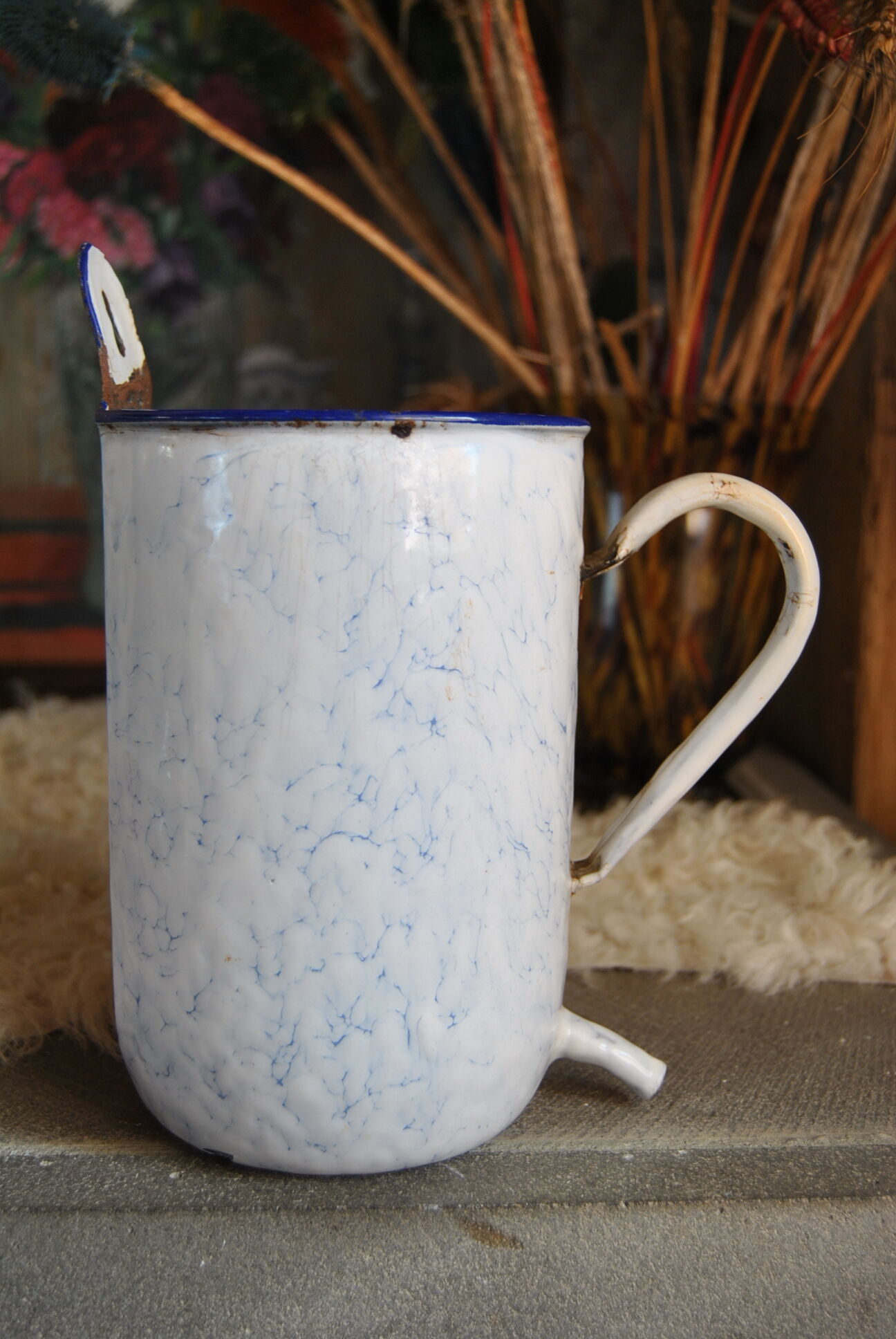 Enamelled sheet metal irrigator  1920