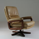Leather lounge chair by André Vandenbeuck