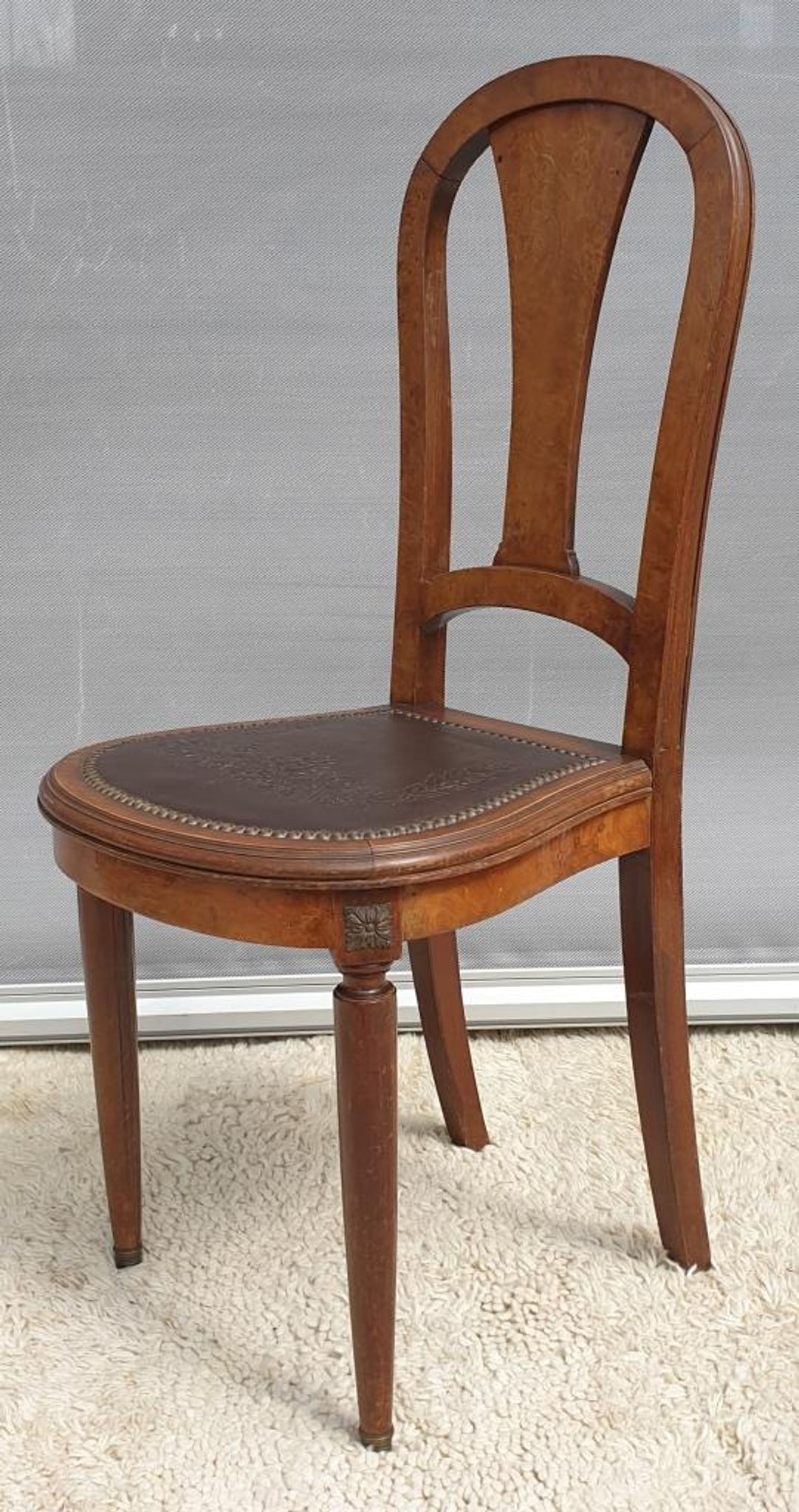 Lot 6 Art Deco chairs in Walnut style Louis XVI seat leather decorated with roses