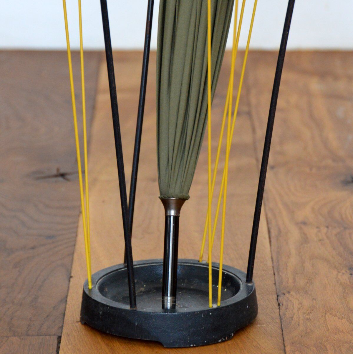 Vintage scoubidou umbrella holder 1950s