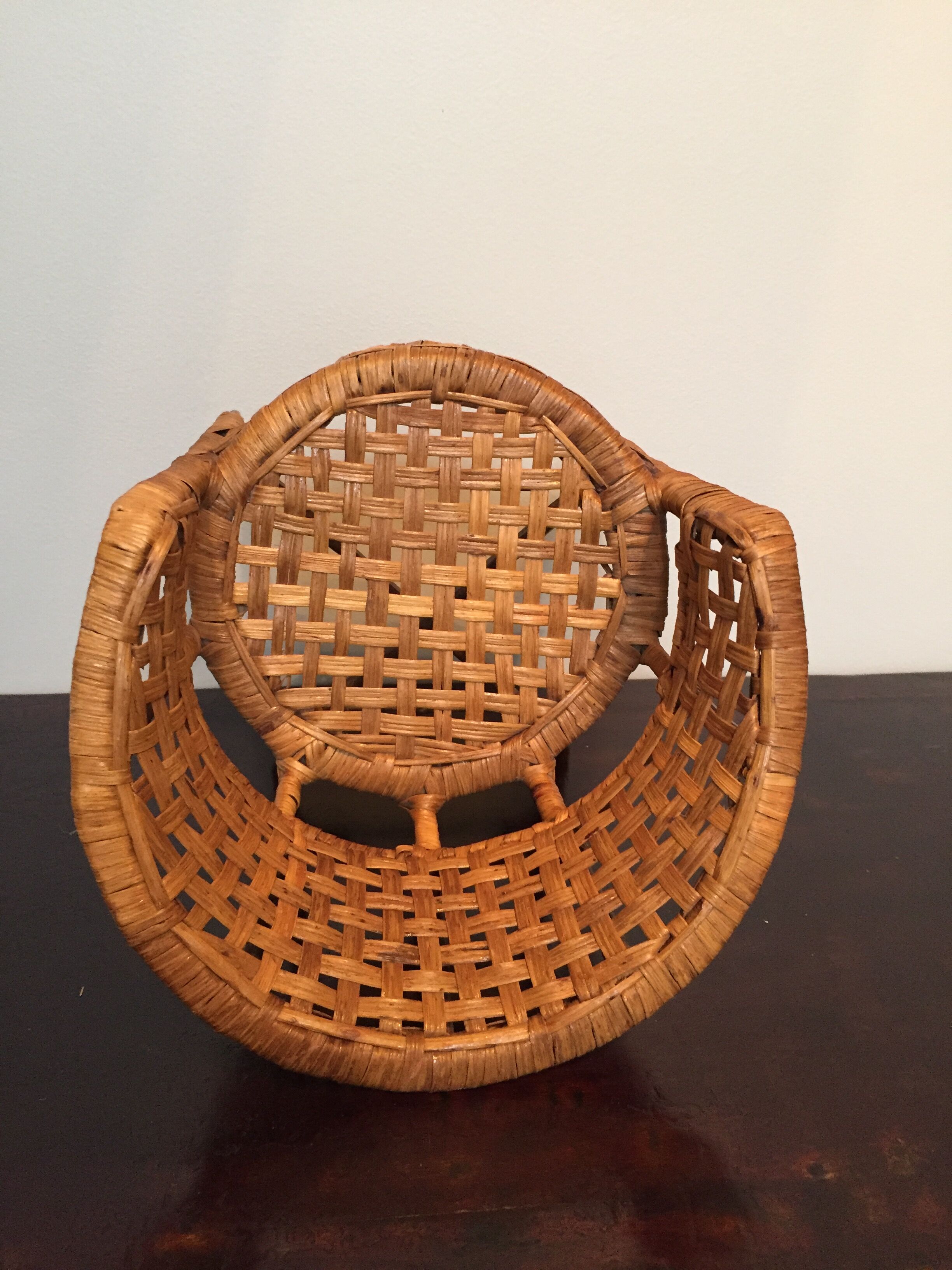 Wicker doll chair chair