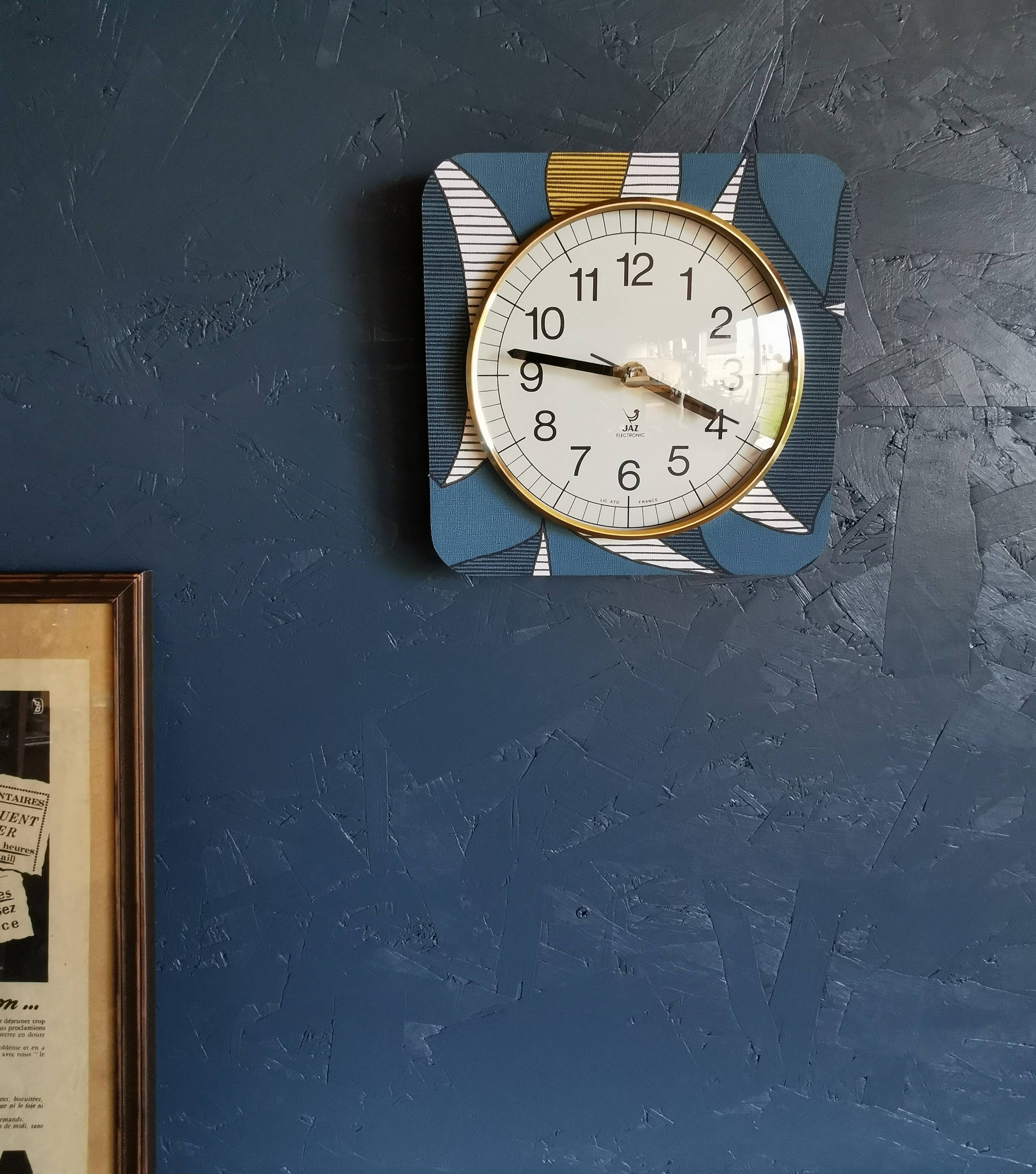 Square silent vintage wall clock clock "Jaz blue white ochre"