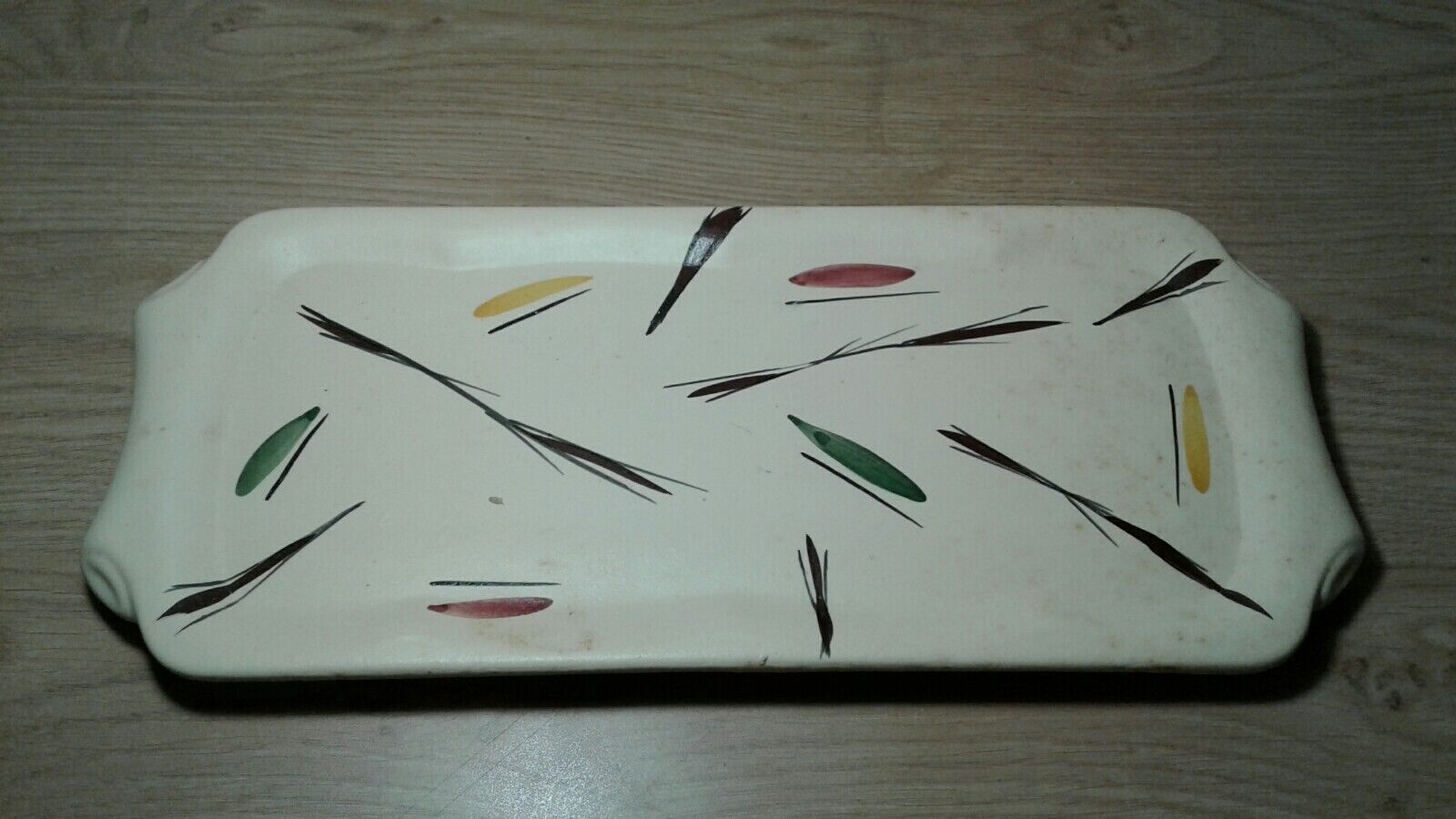 Cake dish and its ceramic art poêt knife, Laval