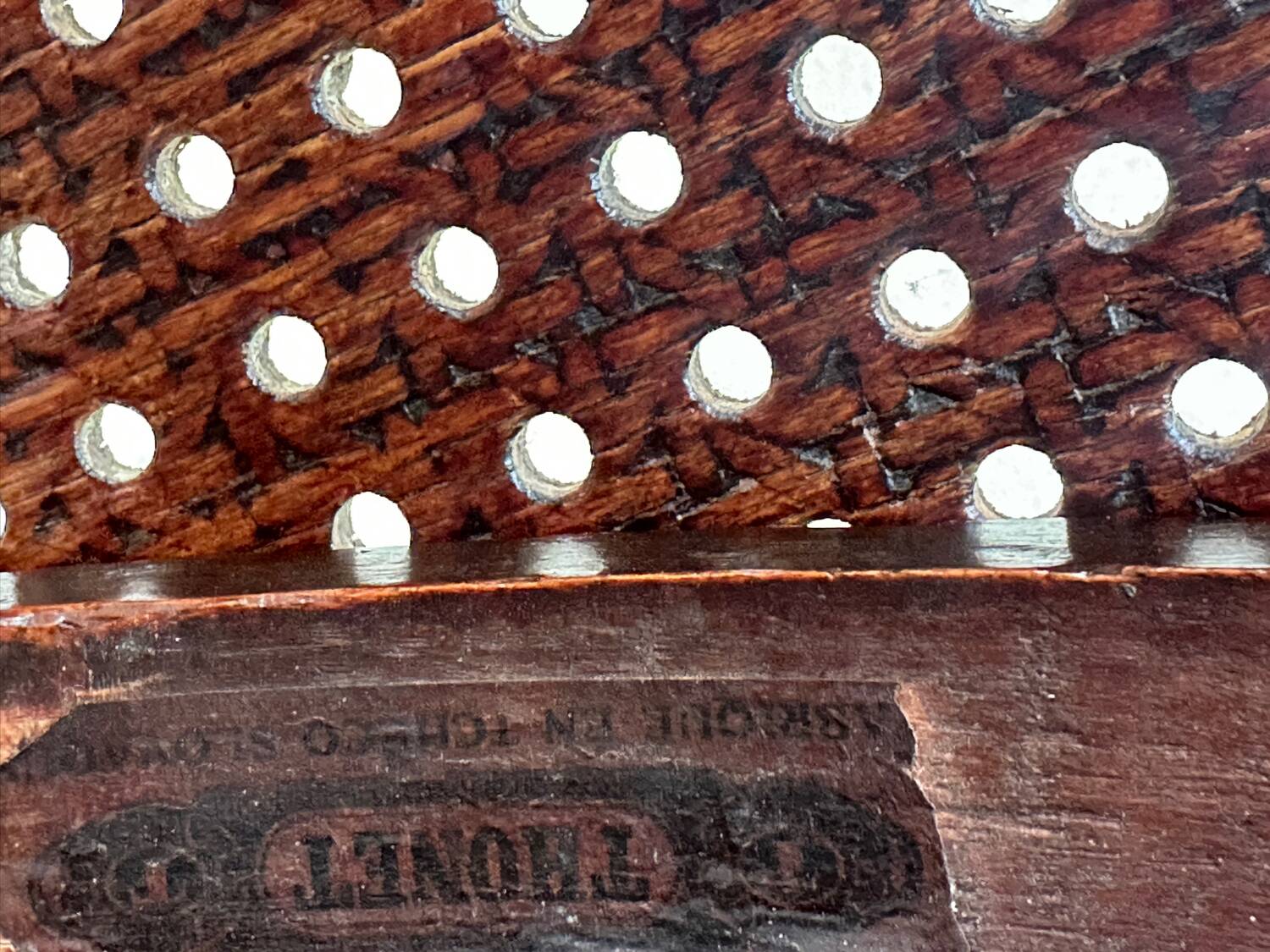 Suite de 6 chaises de bistrot Thonet années 1920