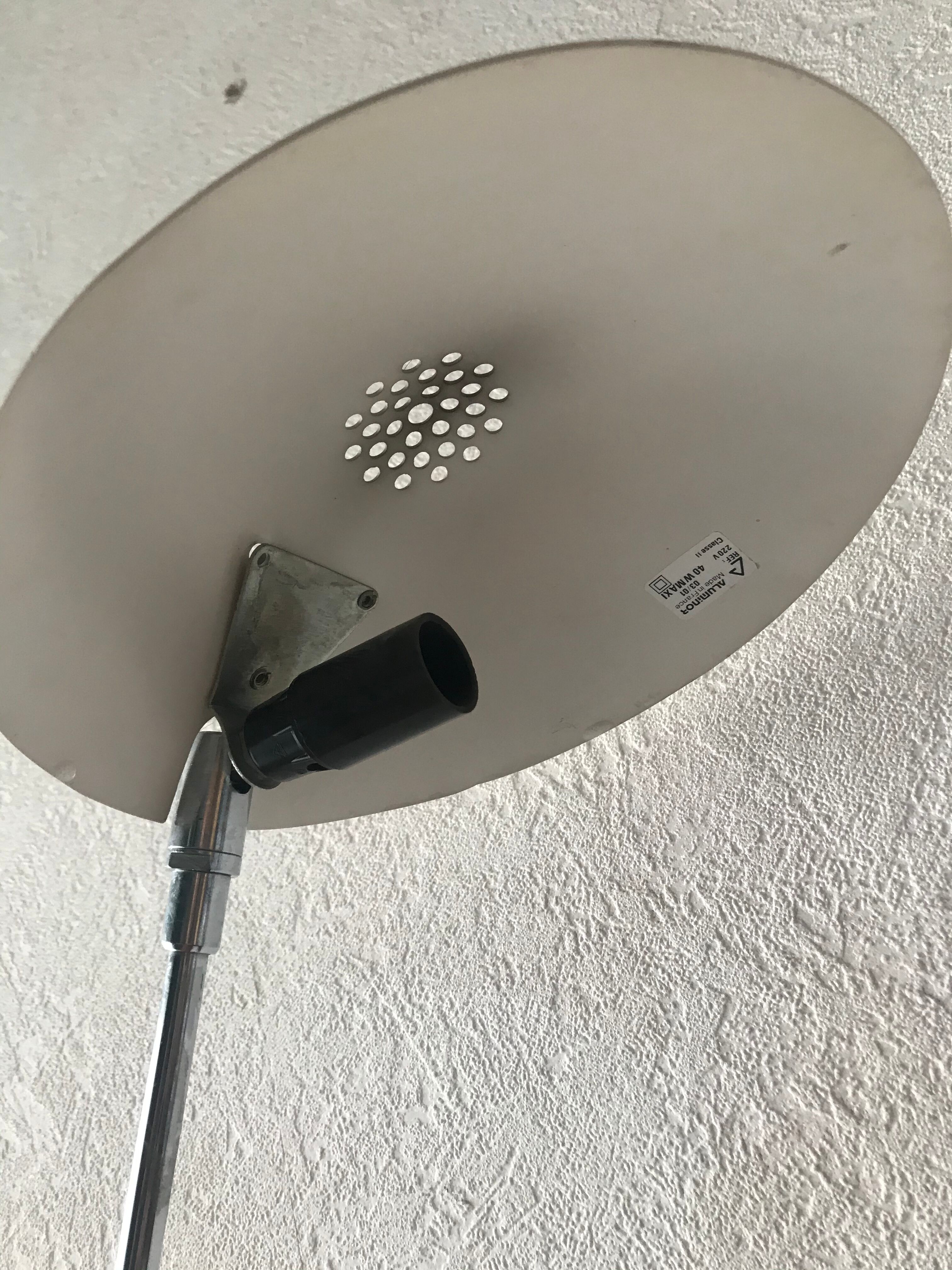 White metal articulated desk lamp