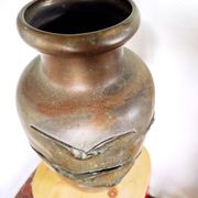 Large Art Deco vase in patinated brass, relief decoration of birds – year