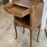 Table de chevet un tiroir une niche style Louis XV