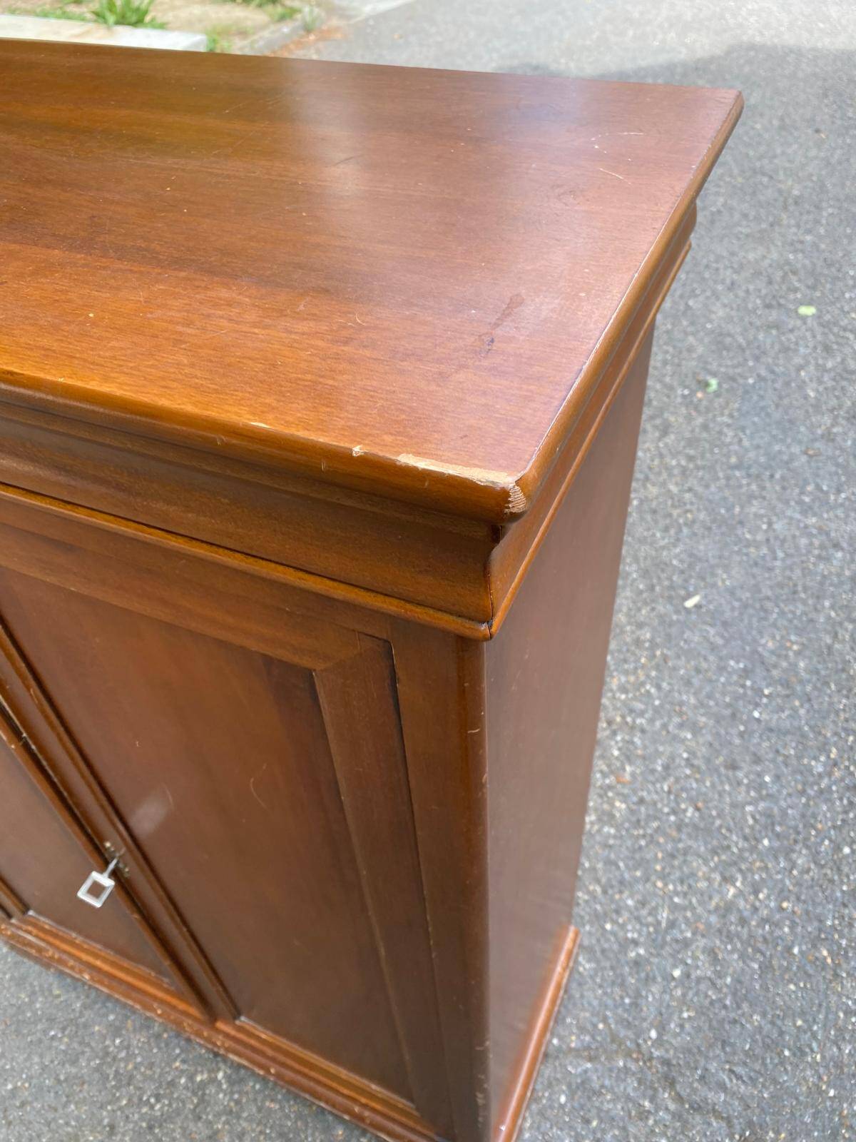 Armoire en bois Louis Philippe tiroir et porte