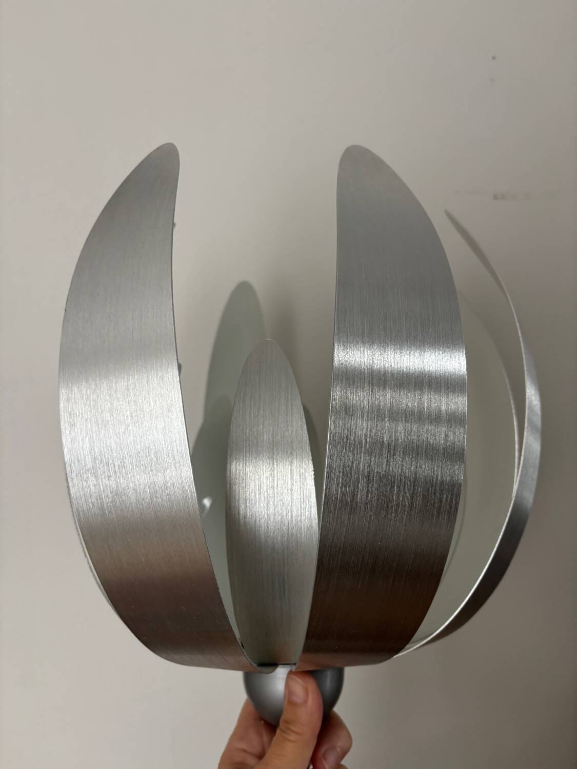 Metal flower pendant