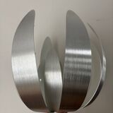 Metal flower pendant