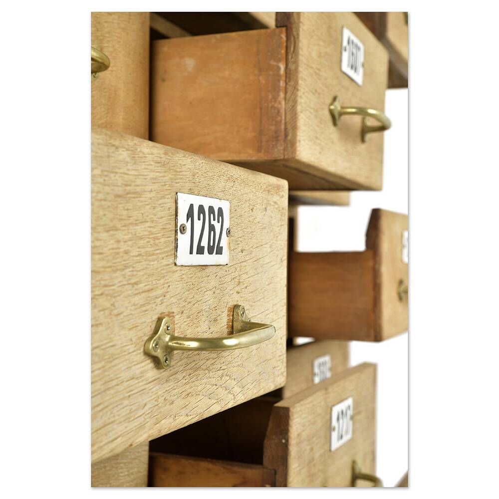 Wooden workshop cabinet with 21 labeled drawers (140 x 97 x 62cm)