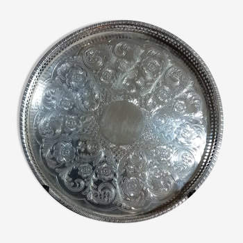English service tray in engraved silver metal