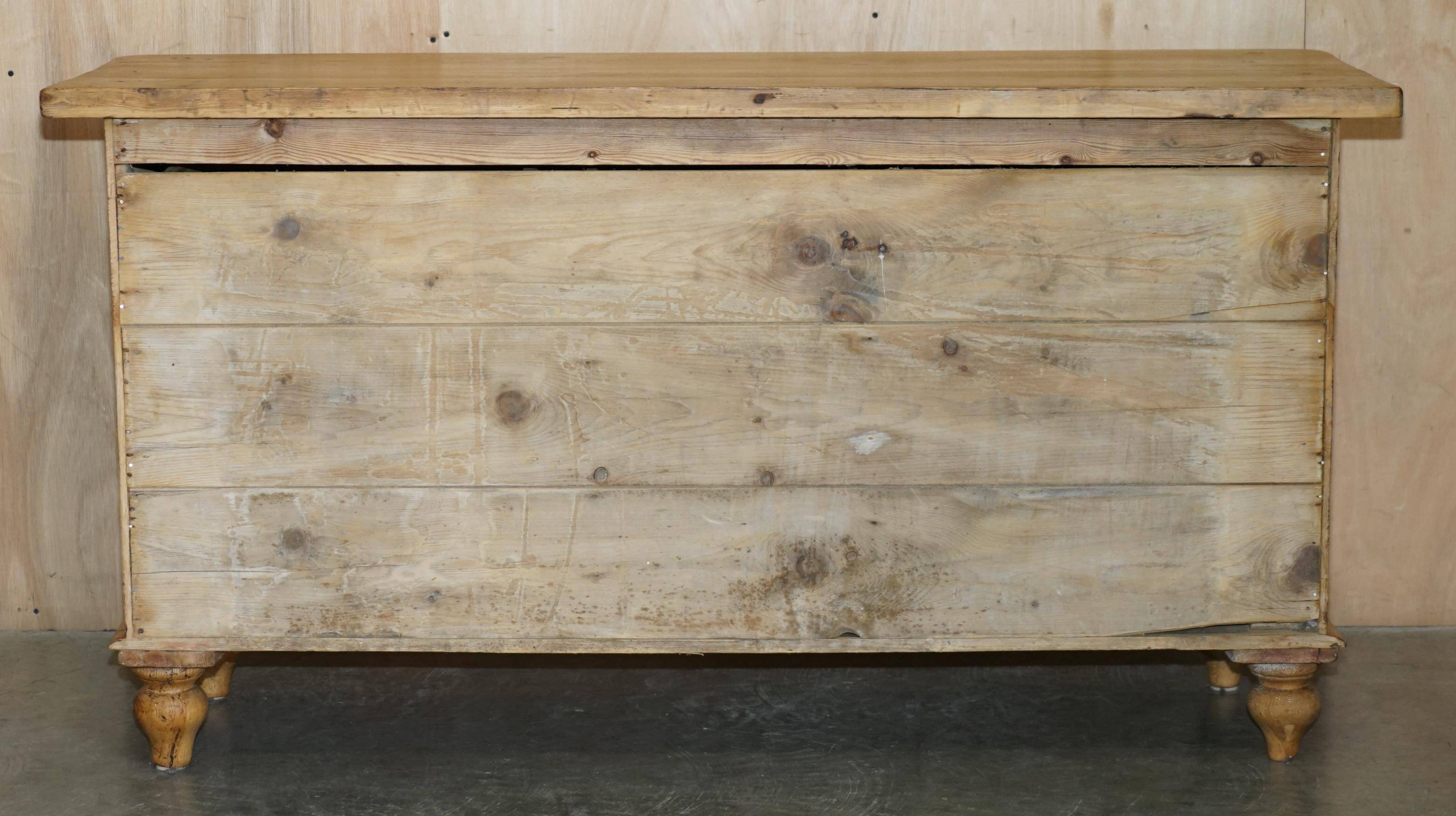Restored Antique Régisseuse Buffet in Pine, Circa 1860
