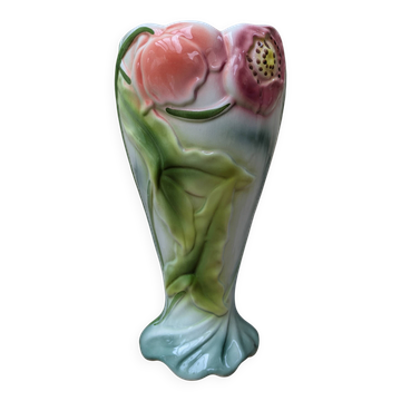 Ancien grand vase en barbotine à décor d'anémones Saint Clément H30cm