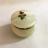 Artisanal alabaster boître white Spain