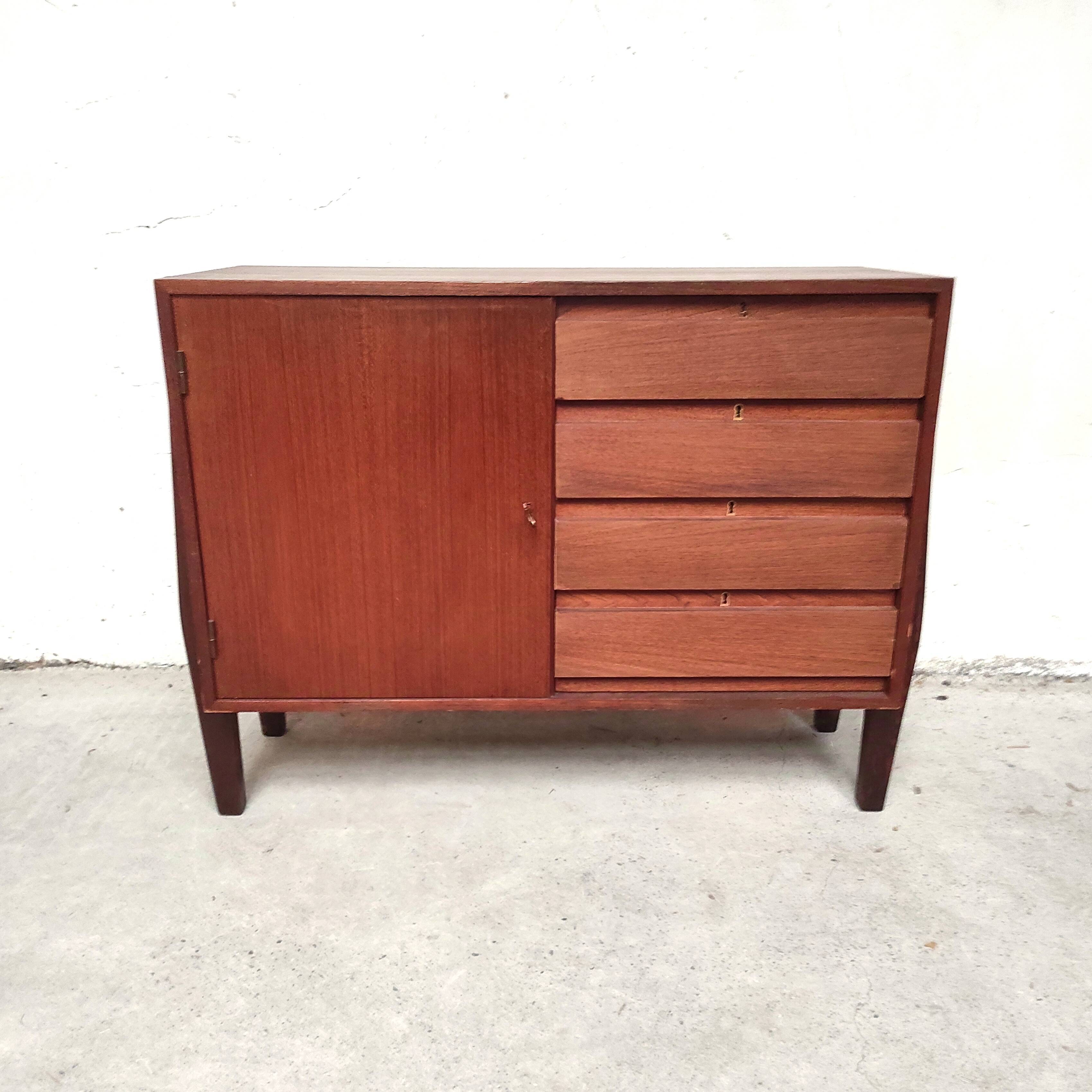 Scandinavian furniture, 1960