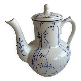 Boch La Louvière teapot model Copenhagen