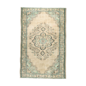 Anatolian handmade rug 274 cmx 176 cm