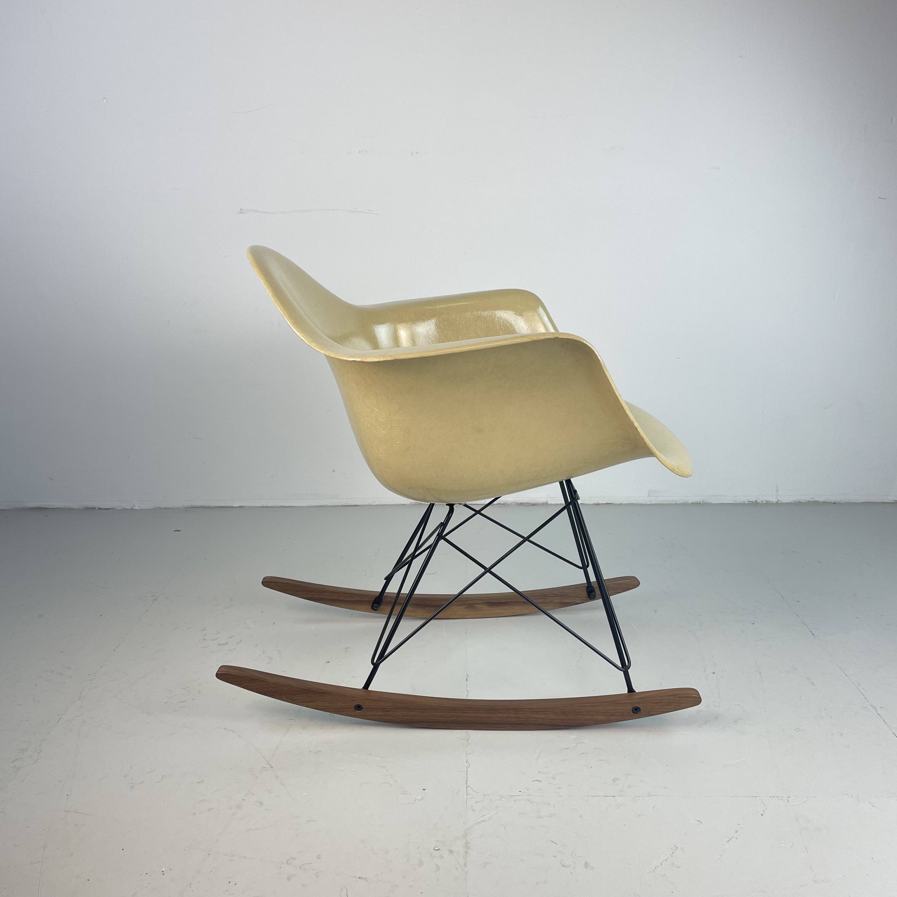 Fauteuil Bascule Eames