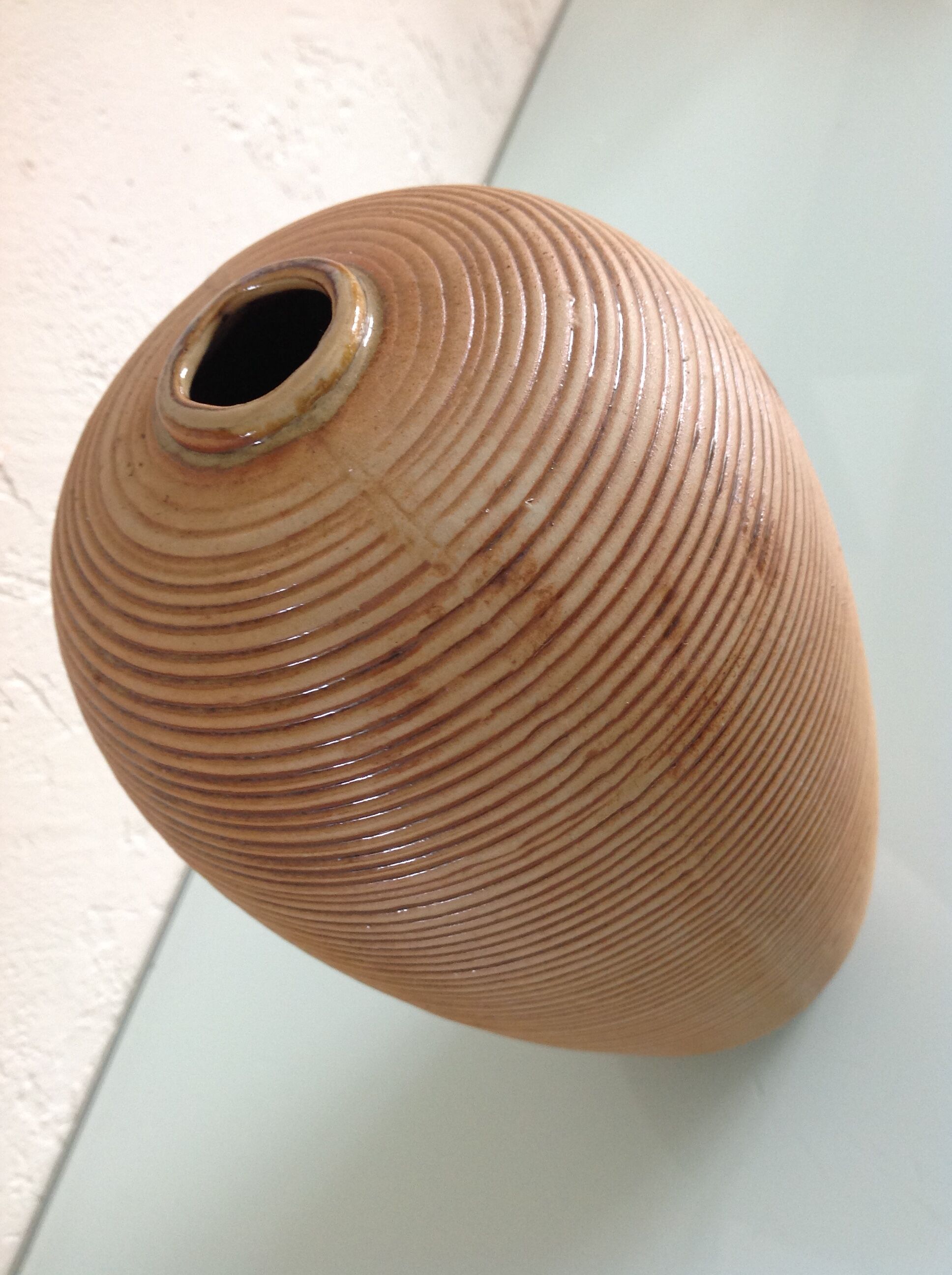 Soliflore ovoid vase in beige ceramic / vintage 70s