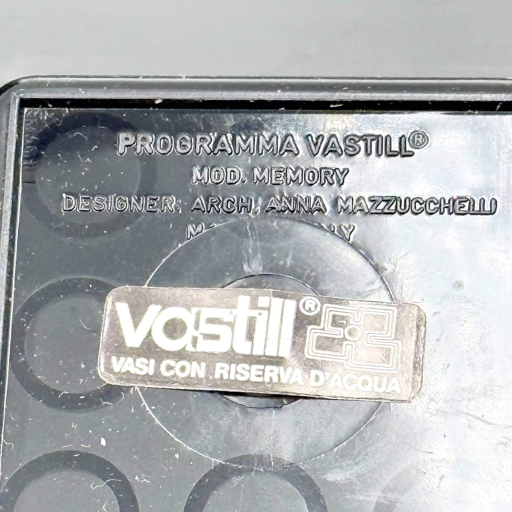 Paire de cache-pots Space Age noirs par Anna Mazzucchelli pour Vastill, Italie