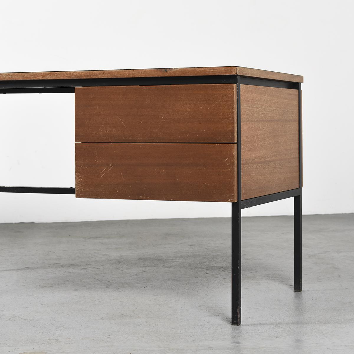 Desk model 620, Pierre Guariche for Minvielle, circa 1950