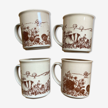Suitede 4 mugs Churchill vintage made in England