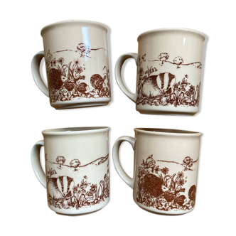 Suitede 4 mugs Churchill vintage made in England