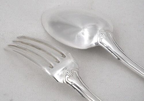 Christofle Vendôme Shell, 62-piece cutlery set, silver-plated knives.